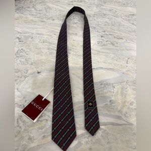 #11 NWT authentic Gucci Striped Silk Tie